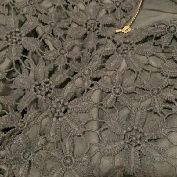 Hollister Embroidered shorts - Picture 6 of 6